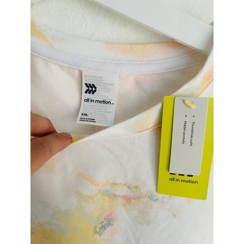 NWT all in motion pullover/ top - Picture 5 of 6